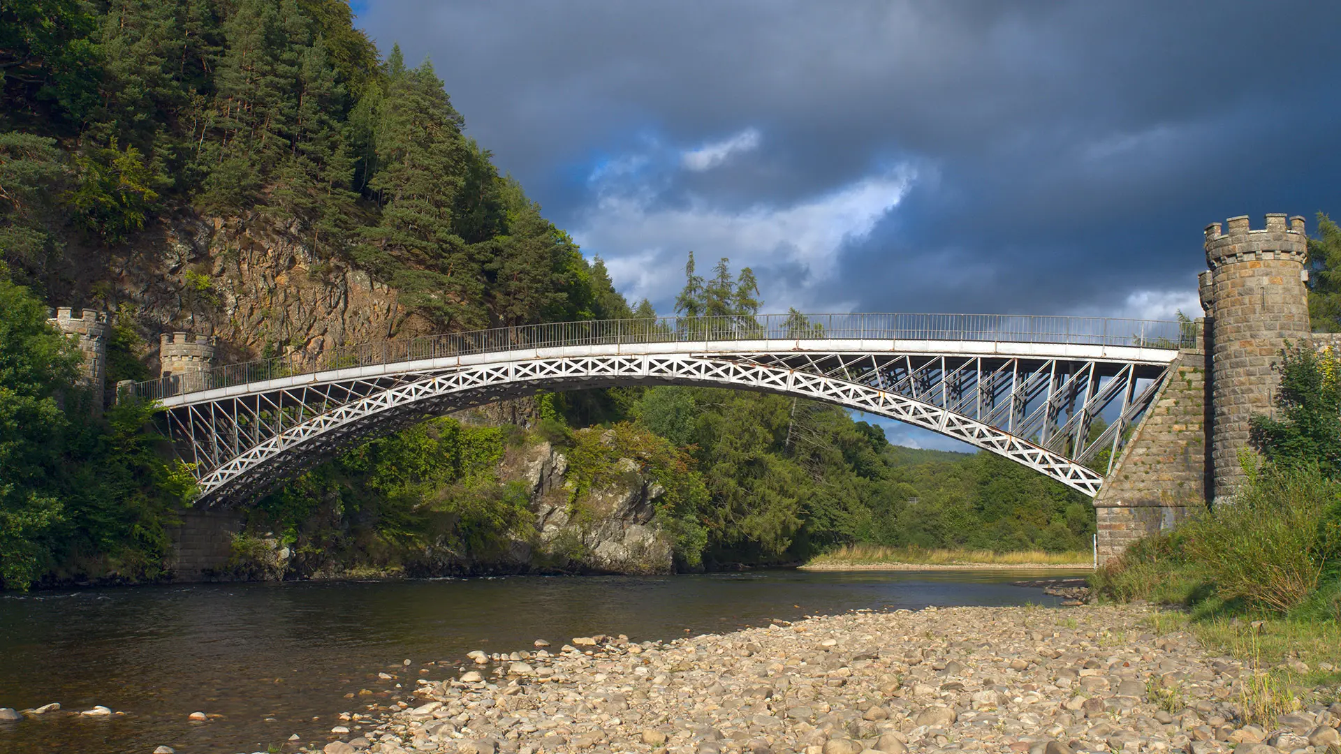 View of the Craigellachie Bridge across the river Spey, Scotland