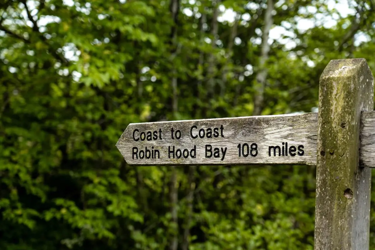 way sign for hiking trail coast to coast