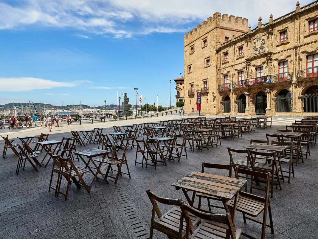 Terras in Spanish coastal town