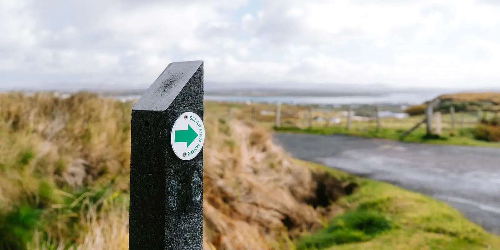 trail marker of the Slí Árann Mhór Trail