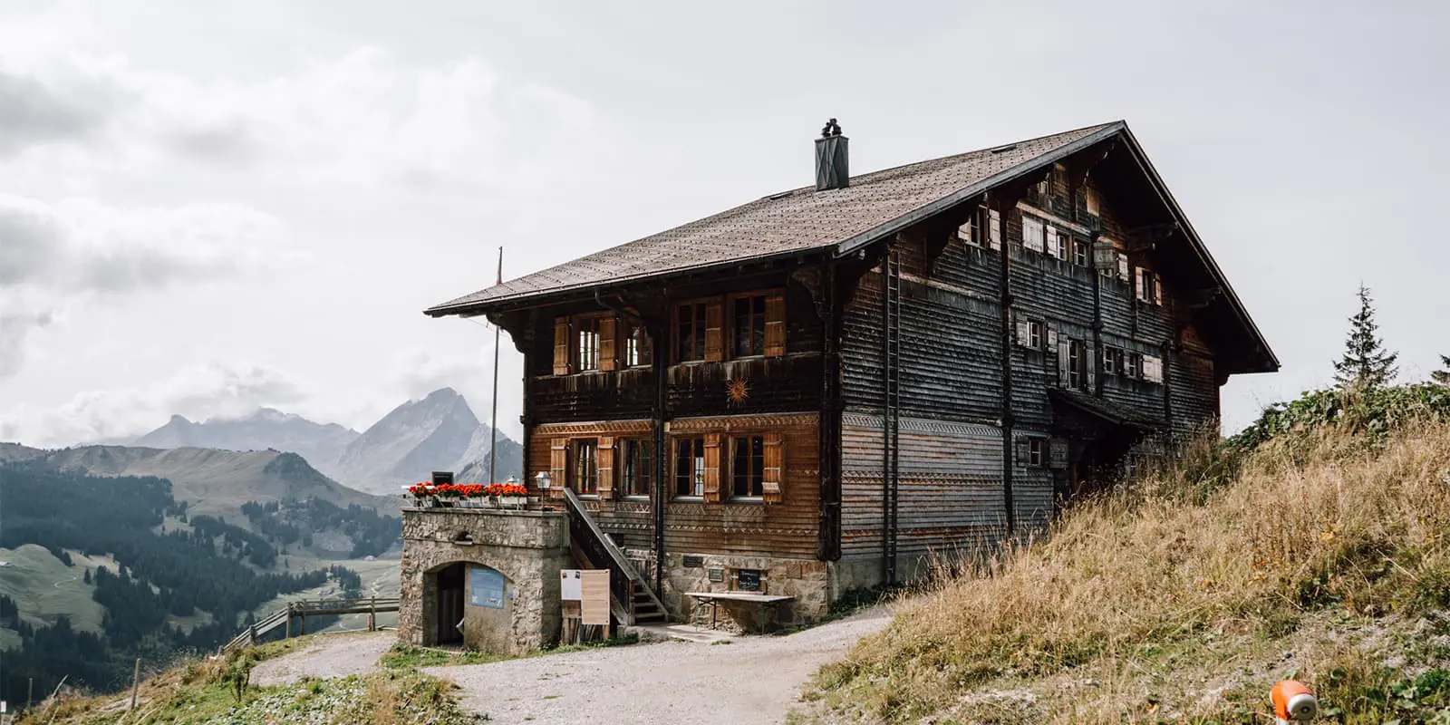 mountain hut on the Voralpenweg