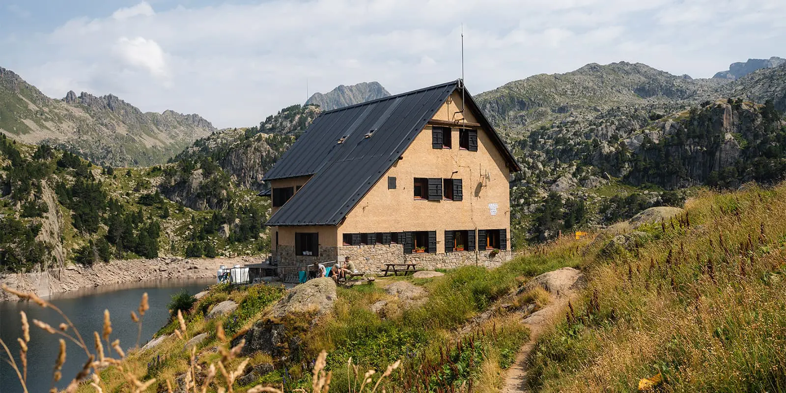 Colomers mountain hut in Aigüestortes National Park