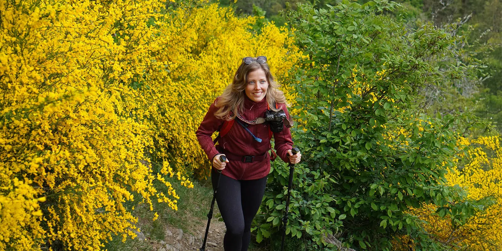 women hiking up hill on the Lee trail in Luxembourg