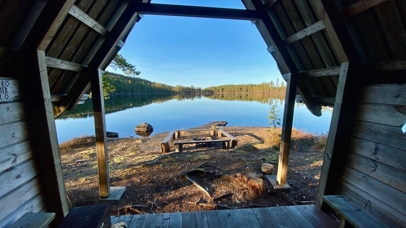 View on lake from inside a shelter on Siljansleden Sweden