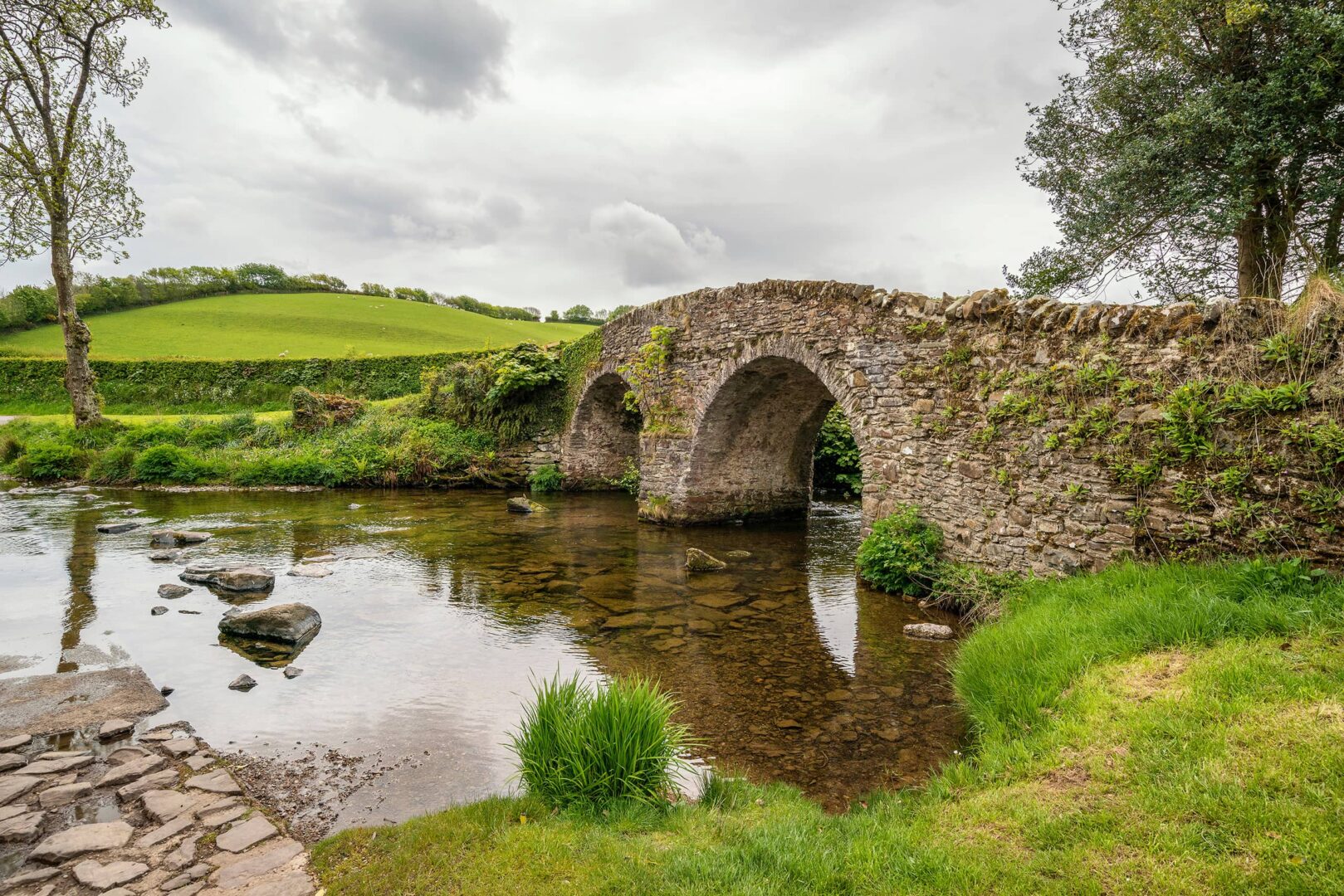 Stone bridge in English countryside