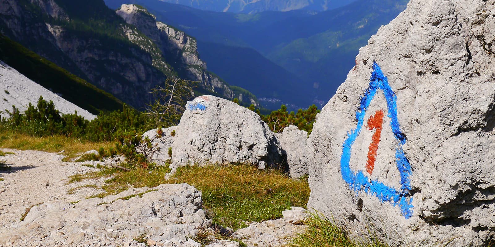 Alta Via 1 trail sign painted on rock