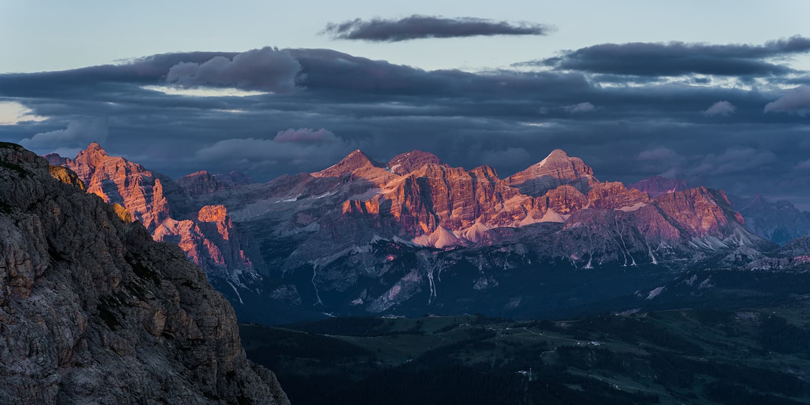 sunrise in the dolomites