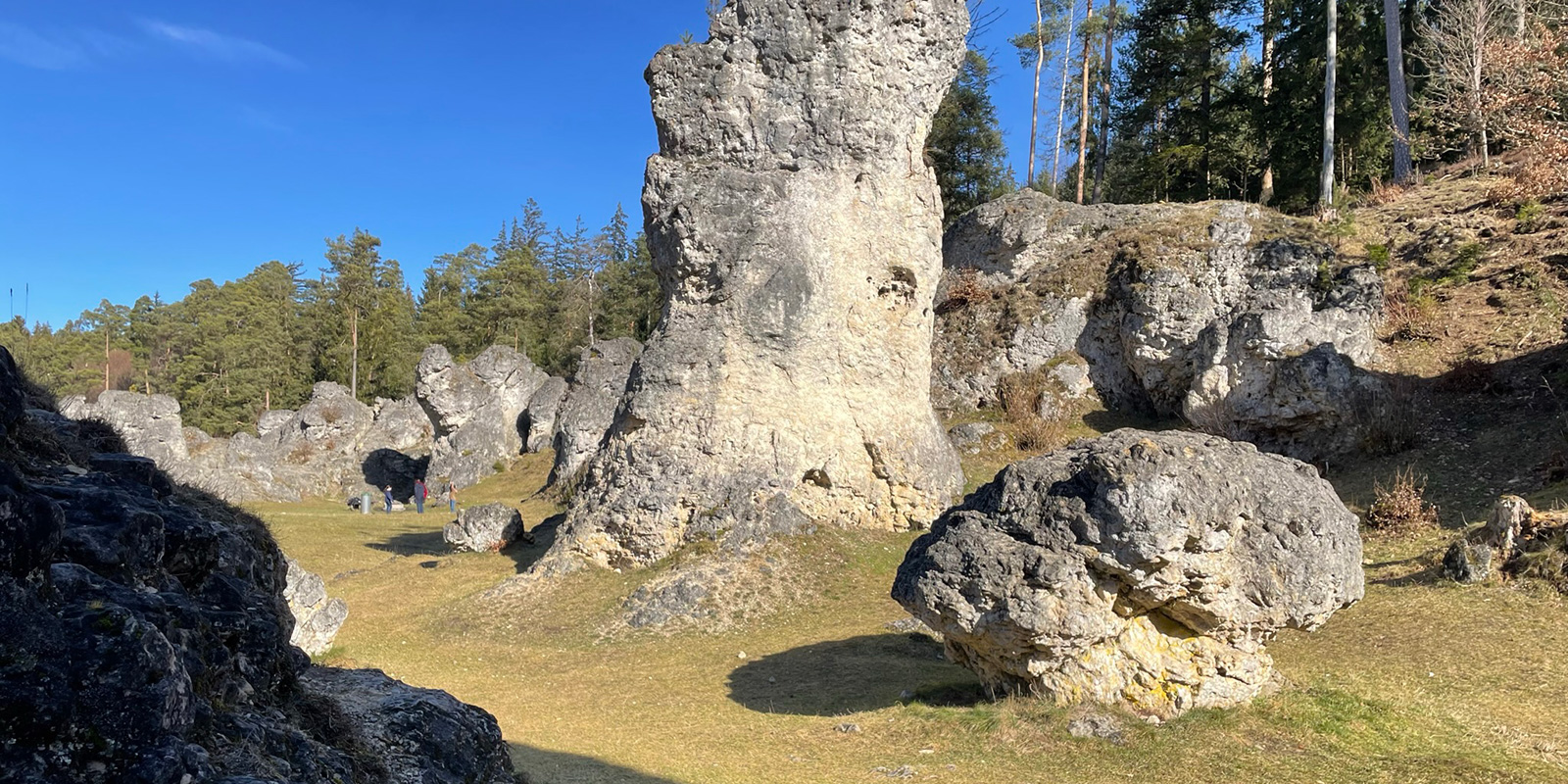 rock formations in field on the albschaferweg in Germany