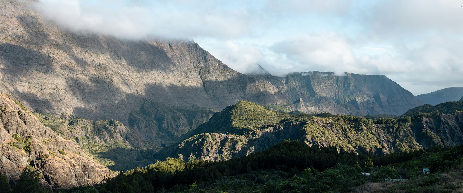 view of mountain range on Reunion Island