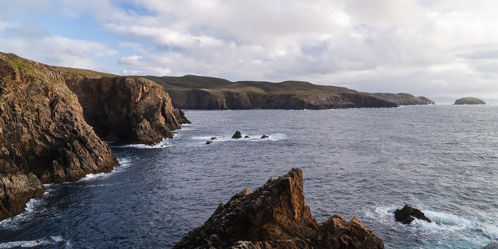 panoramic view of the cliffs of Arranmore island