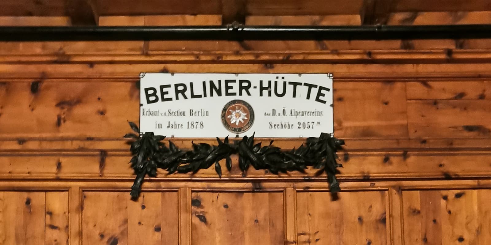 sign of the Berliner hutte