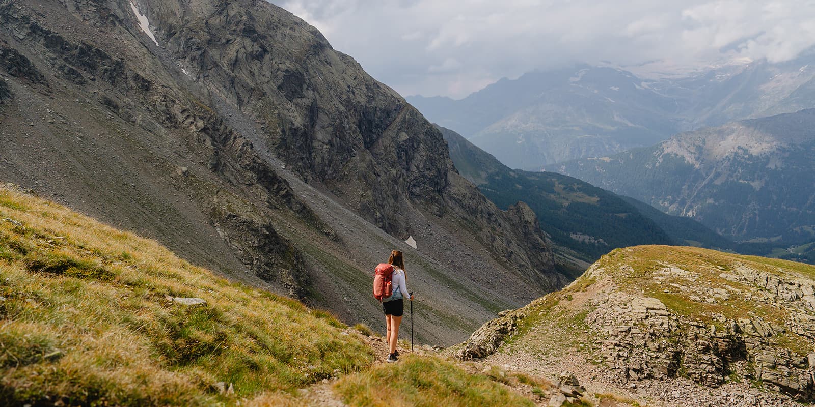 women hiking in the Swiss mountains near Valposchiavo