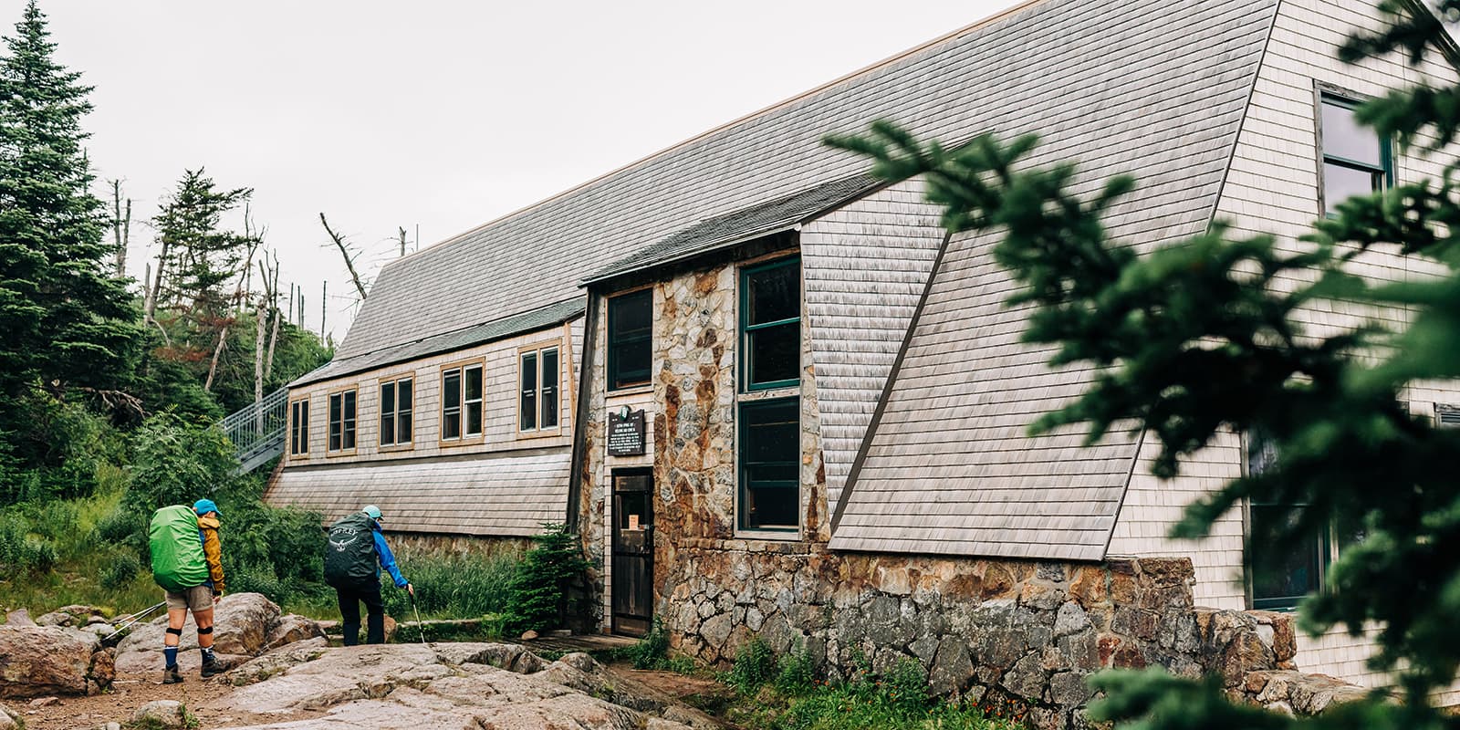 hikers arriving at the Mizpah spring hut