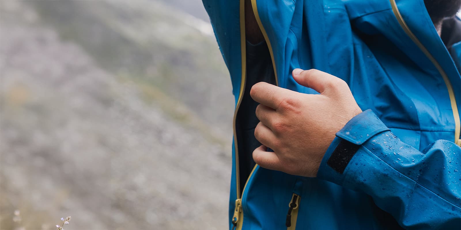 outside zipper on pinewood rain jacket