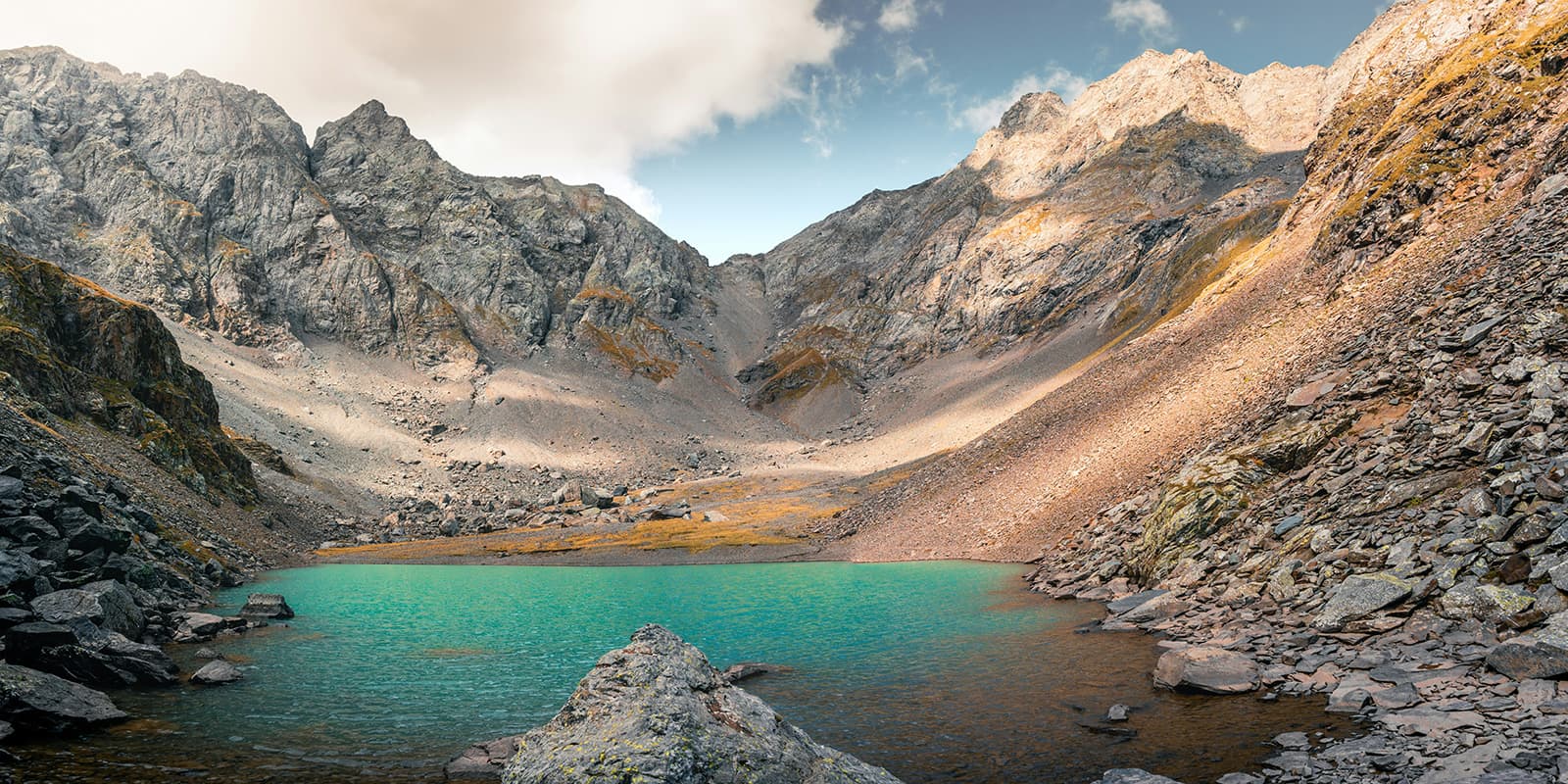 Lago di Coca on the Sentiero delle Orobie Orientali