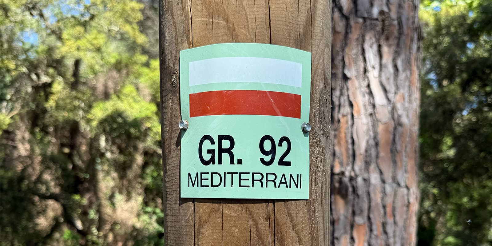 GR 92 trail marker