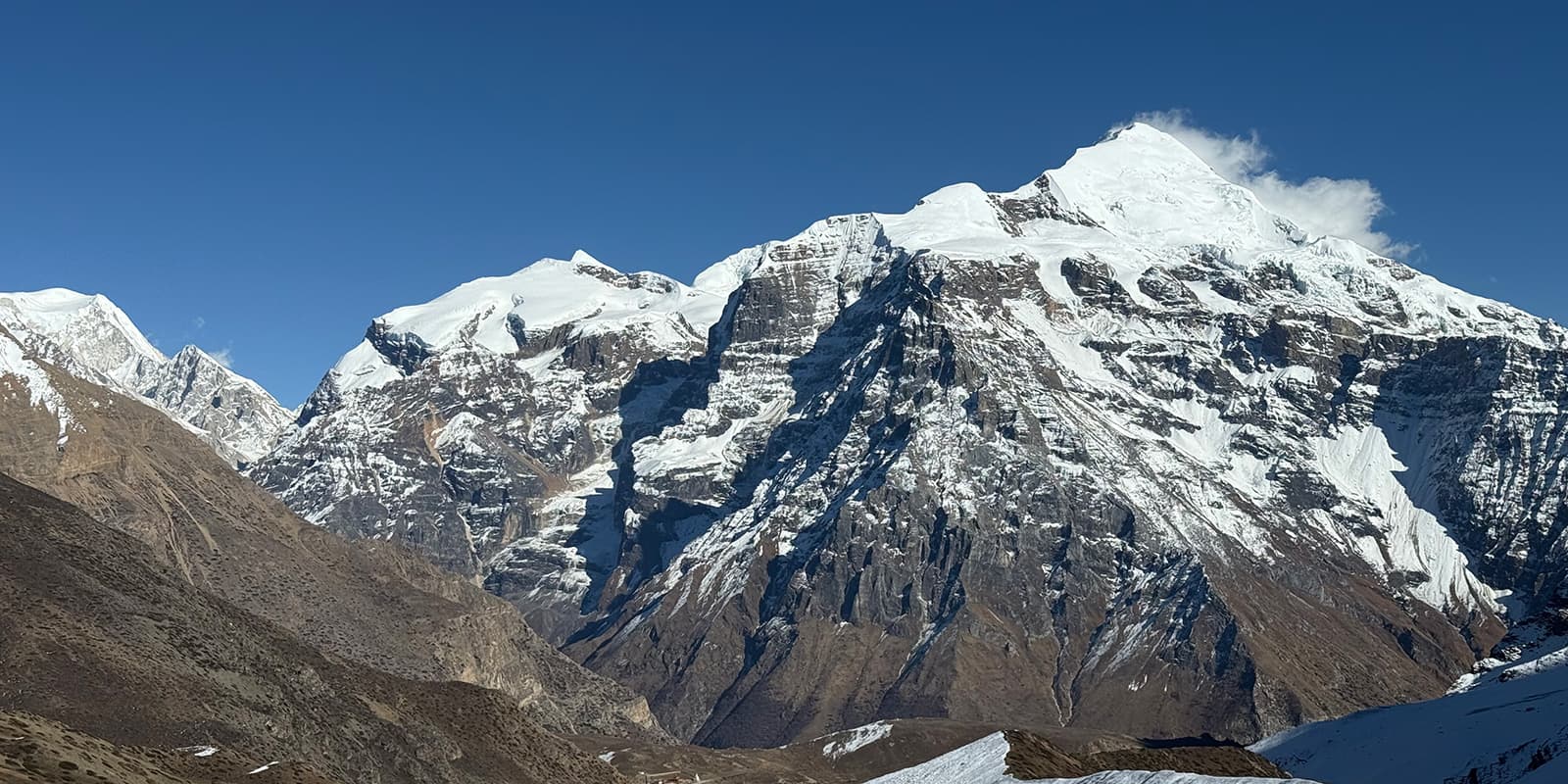 dramatic mountain View of snow capped peaks in Nepal