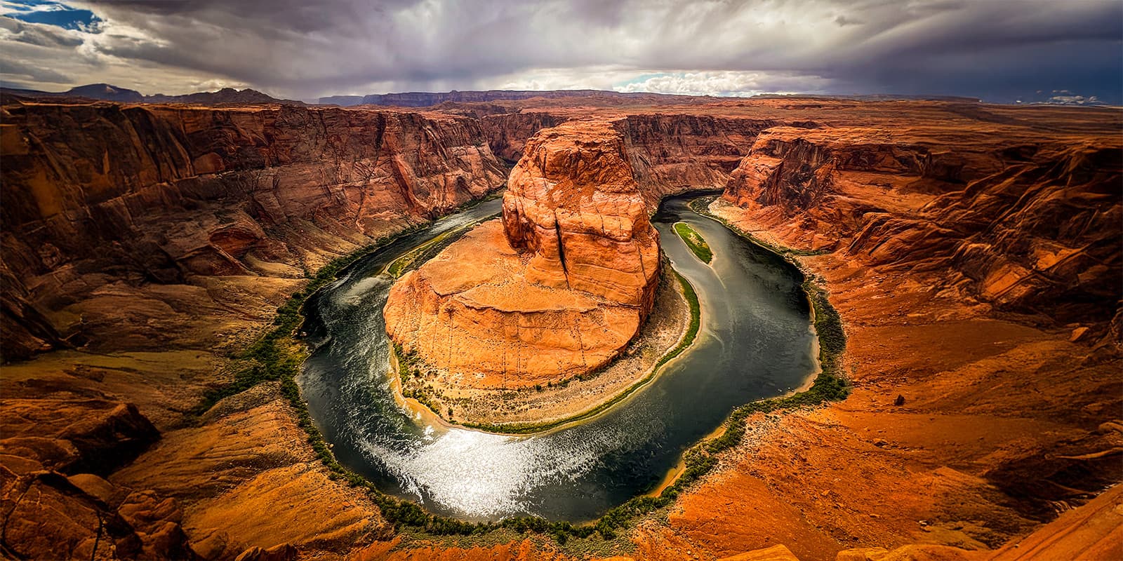 horseshoe bend from the California river in Utah, part of the Hayduke Trail