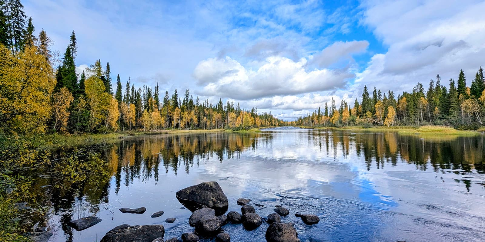 river running through Oulanka National Park in Finland on the Karhunkierros trail